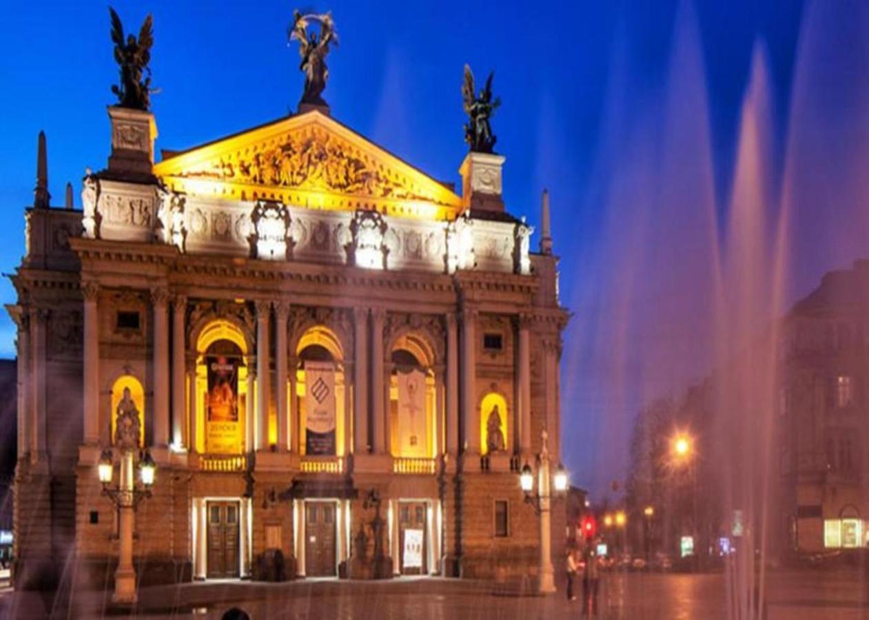 Mini Economy Apartments - Chornovola Avenue - 2 Minutes To The Opera House Leopoli Esterno foto